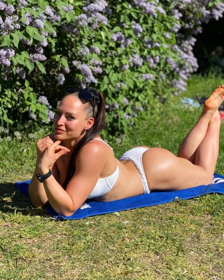 Christina Strom Faere kunst heiße bilder