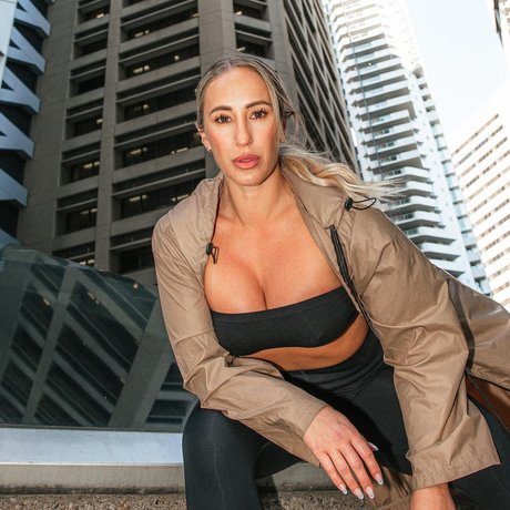 raue onlyfans exklusive perfekte bild