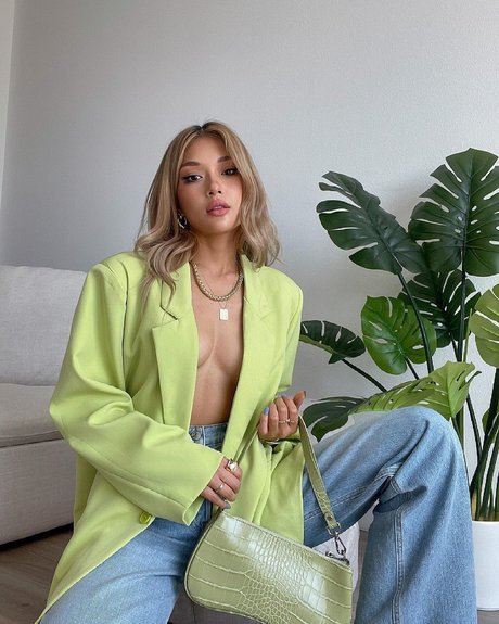 Sangyay Chen model nackte archiv