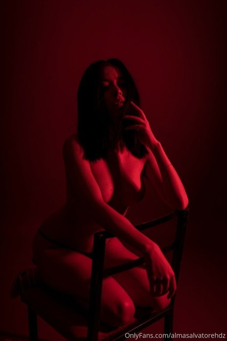 Alma Hernandez perfekte archiv