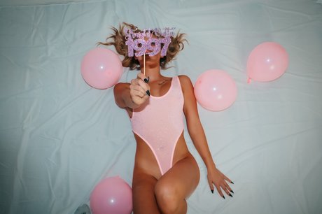 Karli Karberg heiße akt galerie