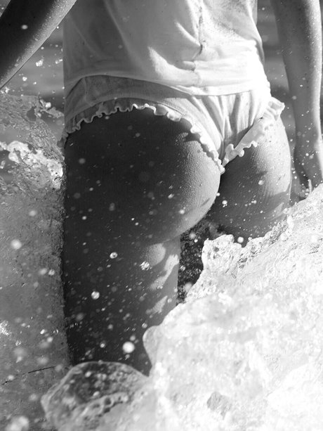 blonde natürliche onlyfans beste kunst bilder