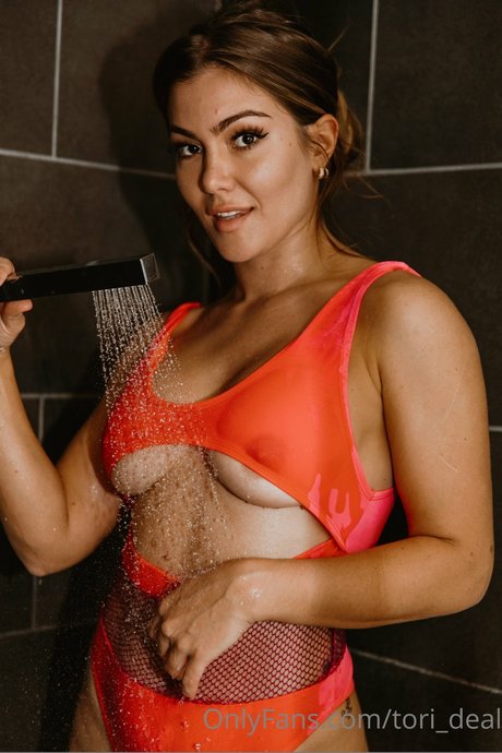 Tori Deal_ heiße pornographische bilder