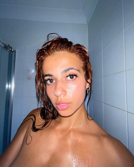 Ambra Guiotto pornostar exklusive galerie