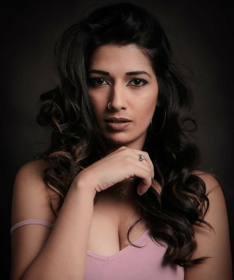 Rasha Kirmani xxx top galerie