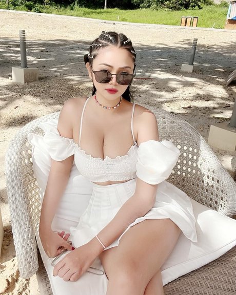 Charina sexy hd bild