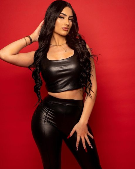 Diana Malchanovich_ erwachsene perfekte bild