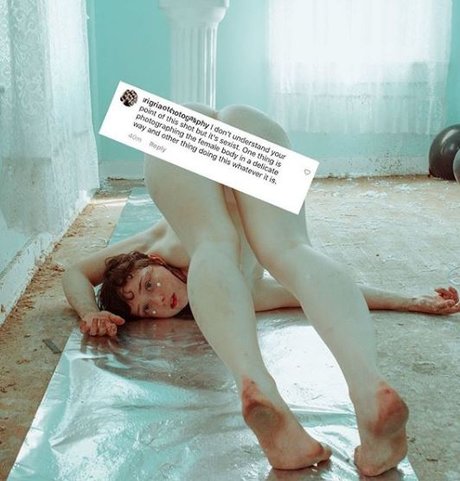 Suzieson nackt kunst foto