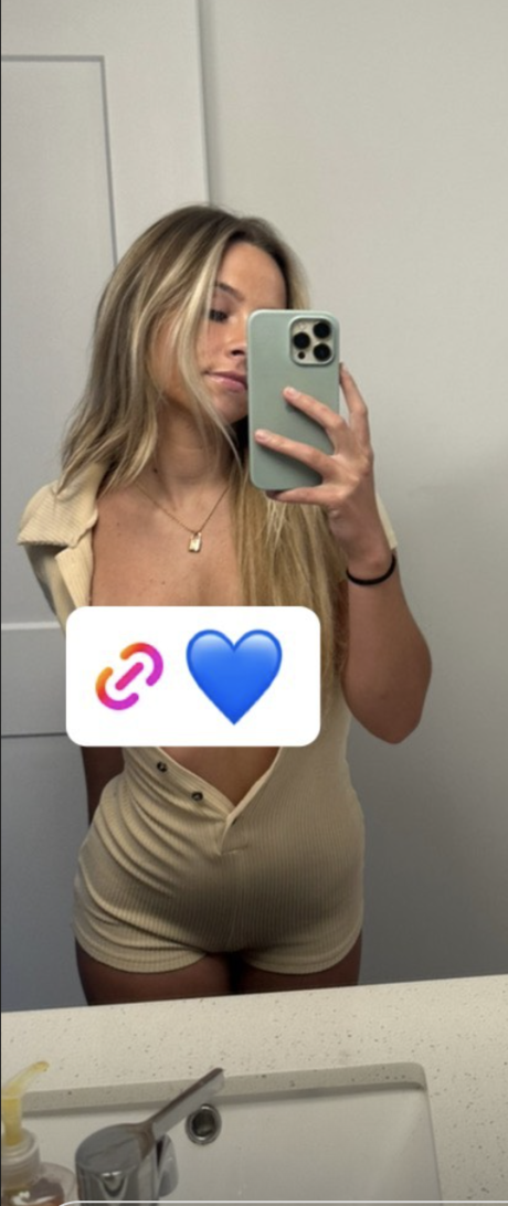 Vanessa Decesare kostenlose porno bilder