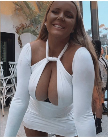 Courtney Maloney erwachsene nackten foto