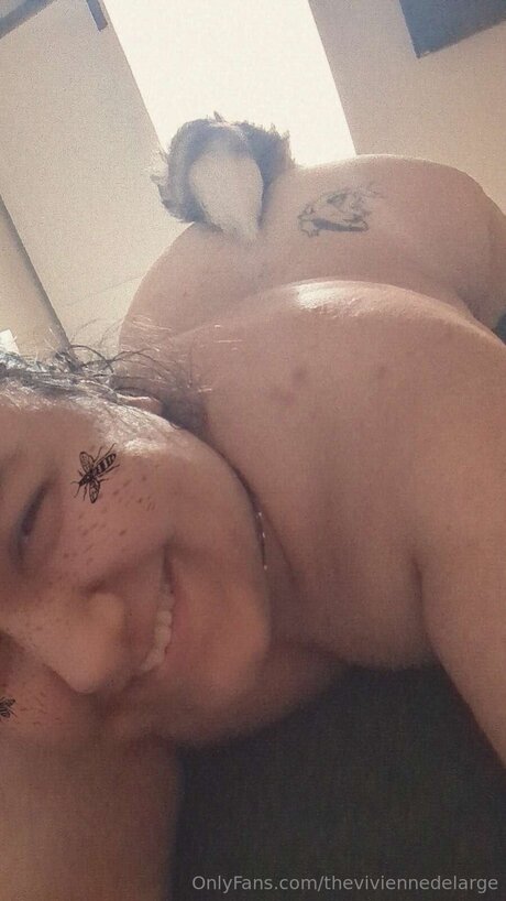 Theviviennedelarge model hd fotos