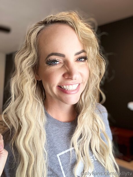 Hxllytv heiße schöne bild