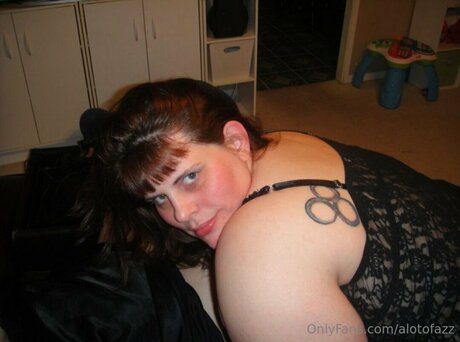 Alotofazz model nackt bild