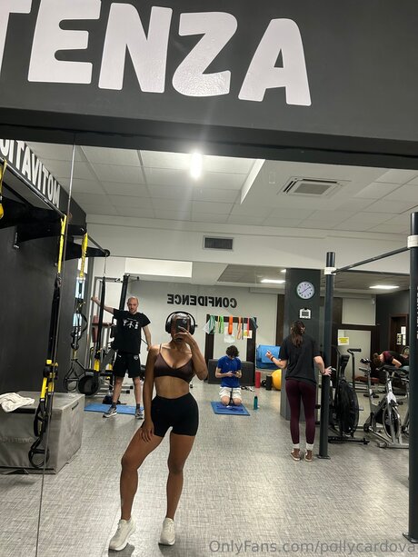 Pollycardova perfekte nackten fotos