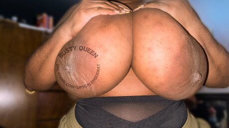 Upscalehoodrat top pornografische archiv