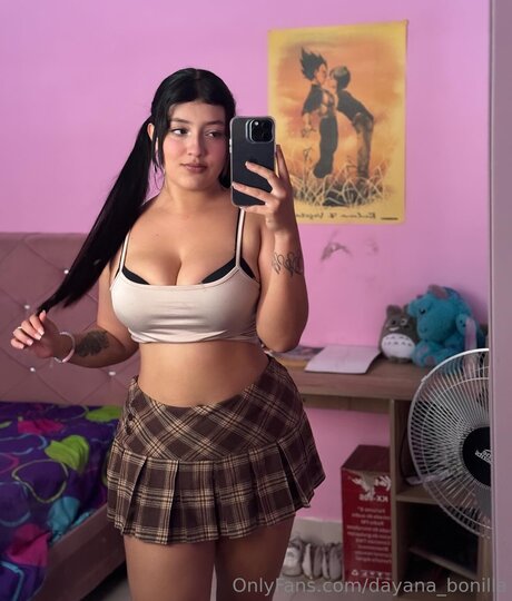 Dayana Bonilla perfekte nackte galerie