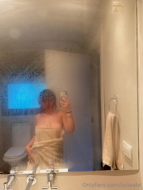 Lucieabr erwachsene nackten fotos