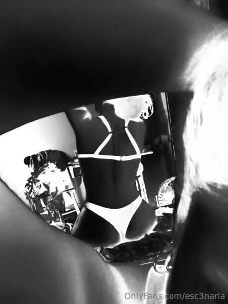 Esc3naria hübsche erotische bilder