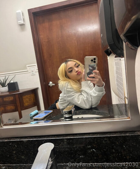Jessica42030 erwachsene nackt foto