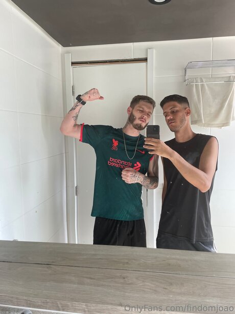 Findomjoao hübsche akt fotos