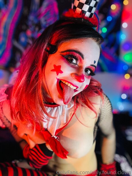 Only Found Clown hd foto