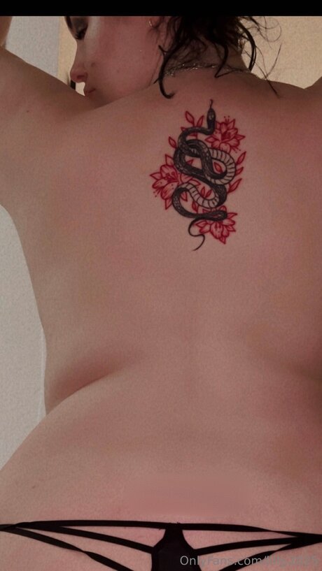 Lilly 2025 kostenlose pornostar bilder