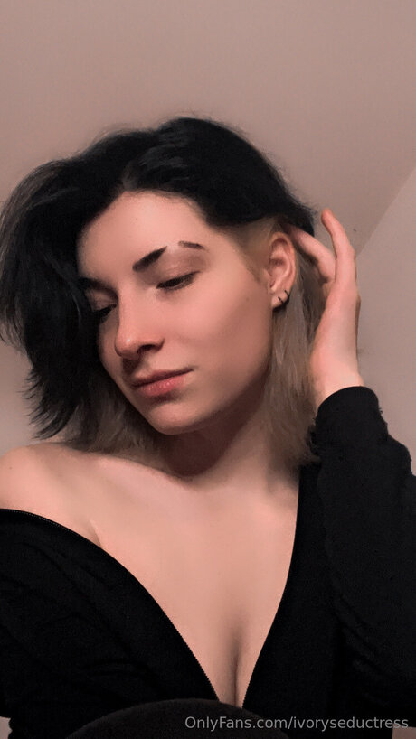 Ivoryseductress perfekte kunst bild