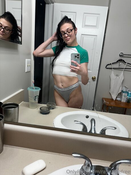 Rayatatefree erwachsene nackt galerie