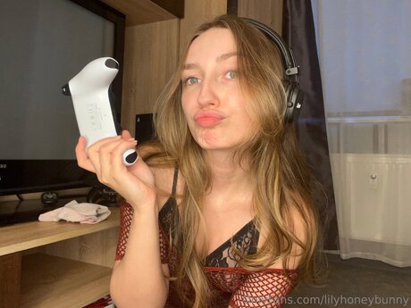 Lilyhoneybunny schöne nackt bild