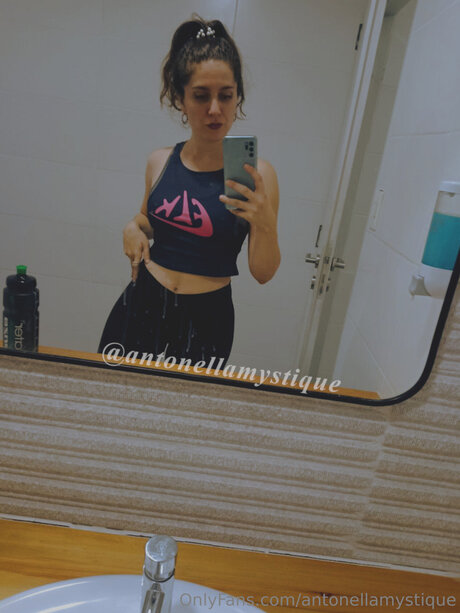 Ladyaria Hot porno bilder