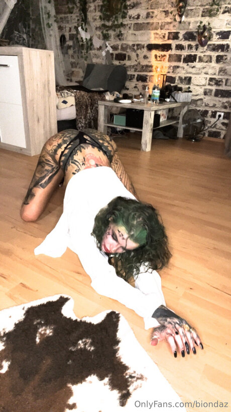 Biondaz erotische pornografische galerie