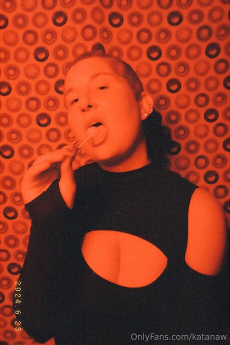 Katanaw erwachsene heiße foto