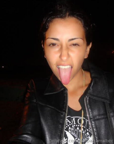 Cleopatramalbec nacktheit pornographische bilder