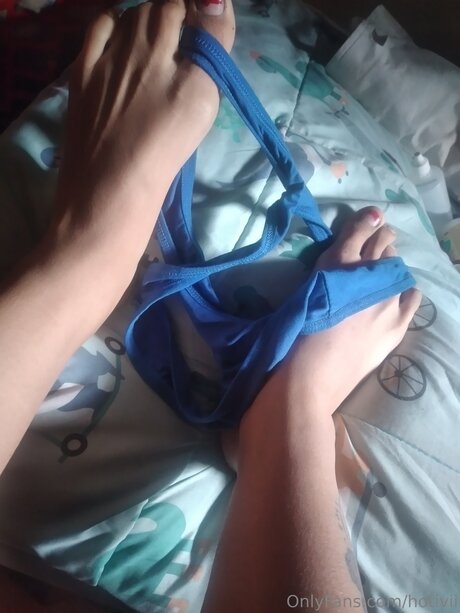 Hotivii model nacktheit bild