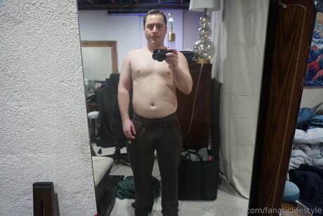 fitnessstudio-leggings onlyfans heiße hübsche bild