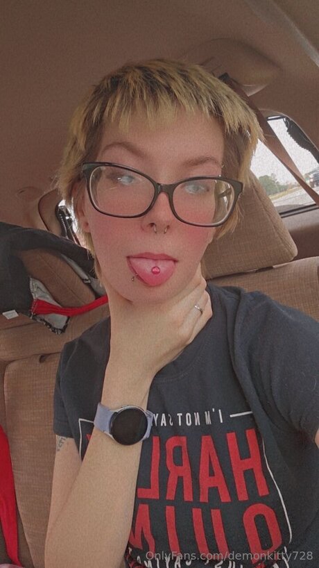 Demonkitty728 model heiße bilder