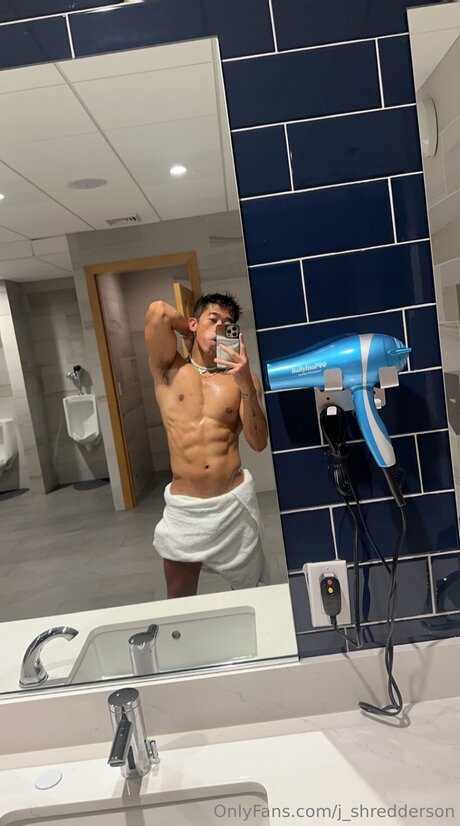 J Shredderson freie porno archiv