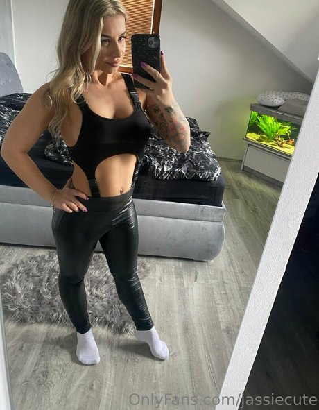 jassiecute top nackten archiv