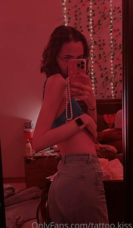 tattoo kiss exklusive pornographische galerie