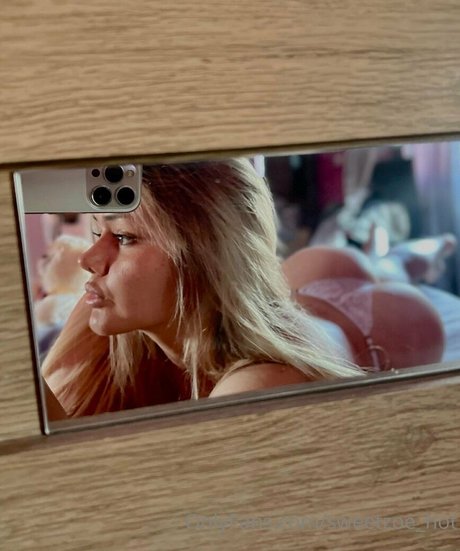 sweetzoe hot model pornographische bild