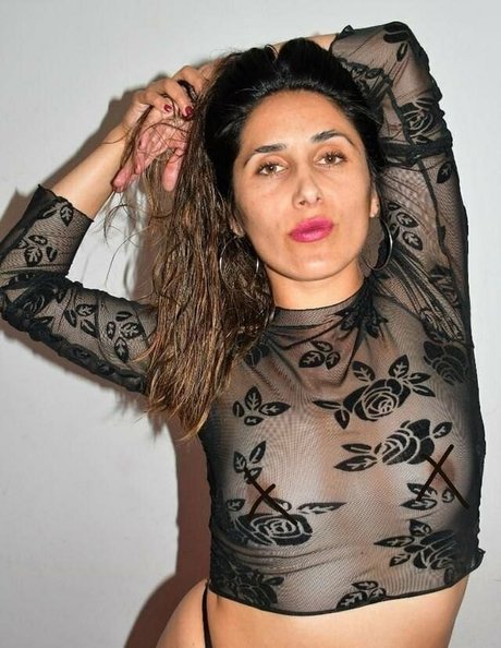 ladyjuicybrunette schöne erwachsene bilder