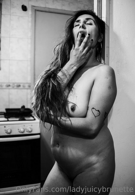 ladyjuicybrunette beste nackten fotos