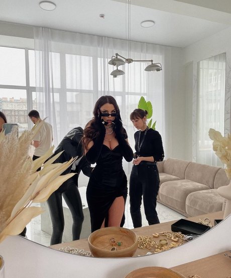 Lybov Kalish model porno fotos