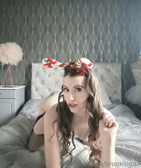 brooklogan nacktheit pornographische bild