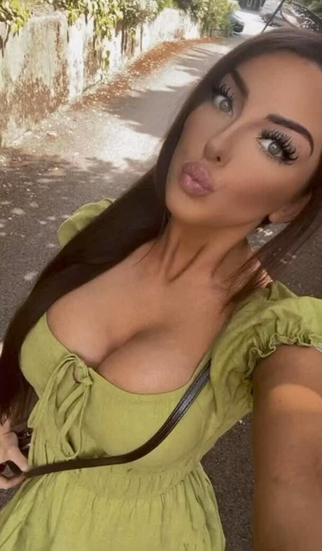 Kayleigh Rose Dematos nackt hd bild