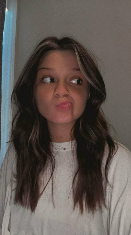 ellabelleeee schauspielerin freie archiv