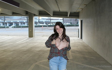 ellabelleeee sexy pornostar foto