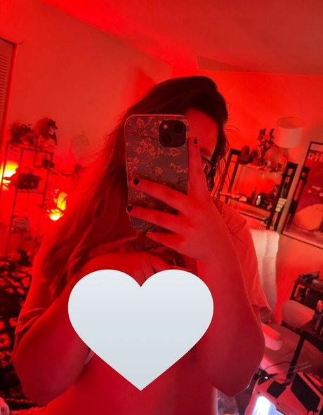 Strawbre nackte fotos