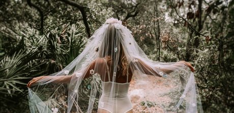 Allie Wes porno akt foto