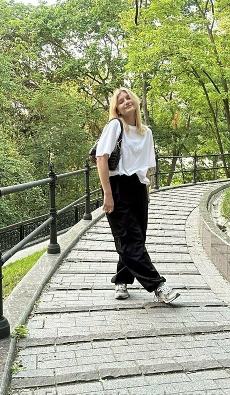 pervokursnica kunst pornographische fotos